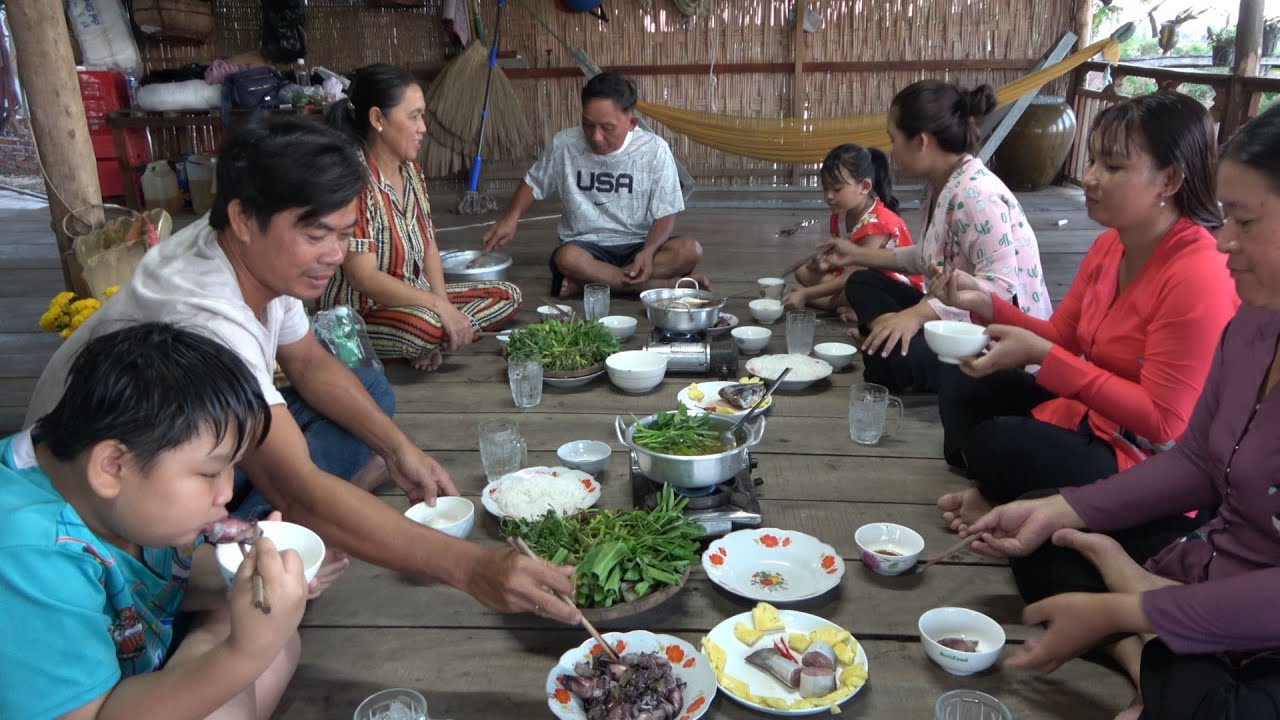 Được Anh Tâm Đãi Cho Nhóm Nồi LẨU CÁ BỚP Và MỰC TRỨNG HẤP RỪNG Cùng Gia ...