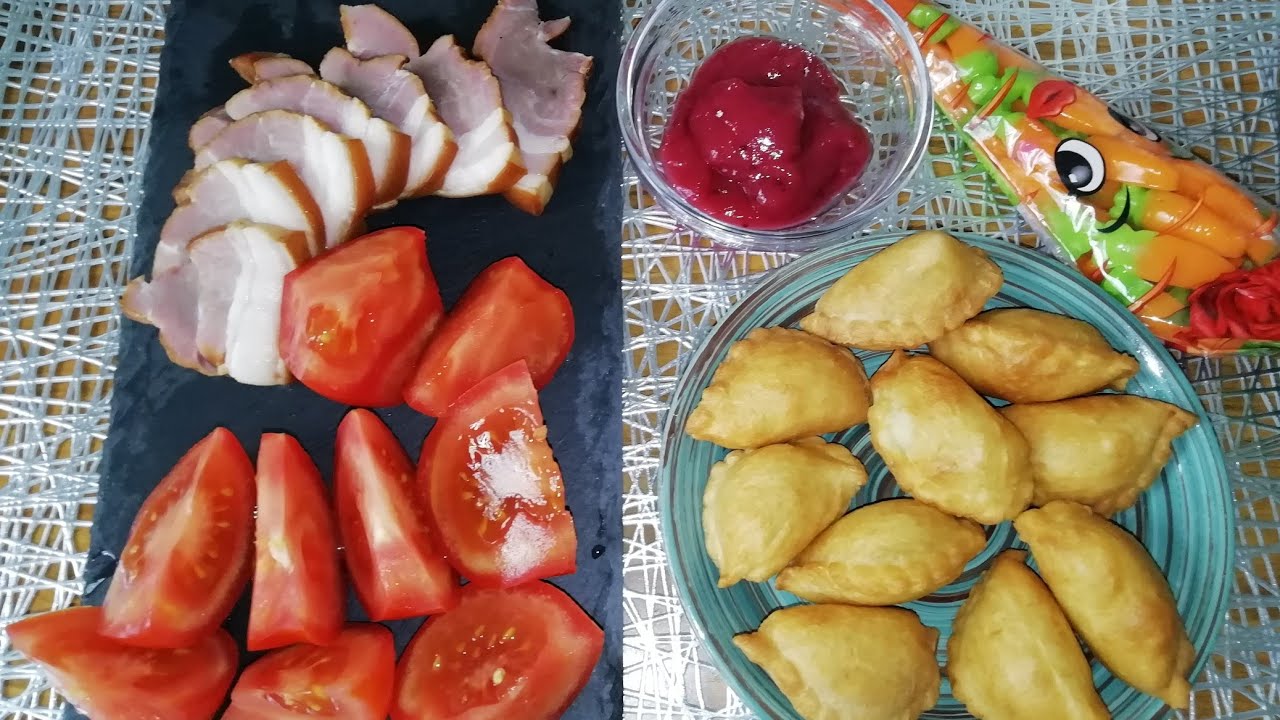 АСМР ИТИНГ 😋 ЖАРЕНЫЕ ЧЕБУРЕКИ 👍 КОПЧЁННАЯ ГРУДИНКА 😋👌И МАРМЕЛАД 😁