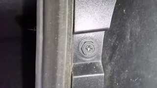 2008-2015 Fiat 500 - Soft Metal Screw Stripped On Tail Light Housing screenshot 4