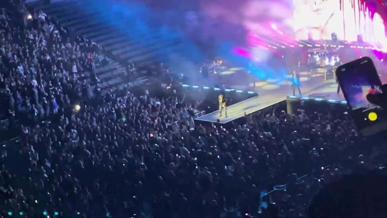 I hate everything about you Three Days Grace live in Grand Rapids, Michigan