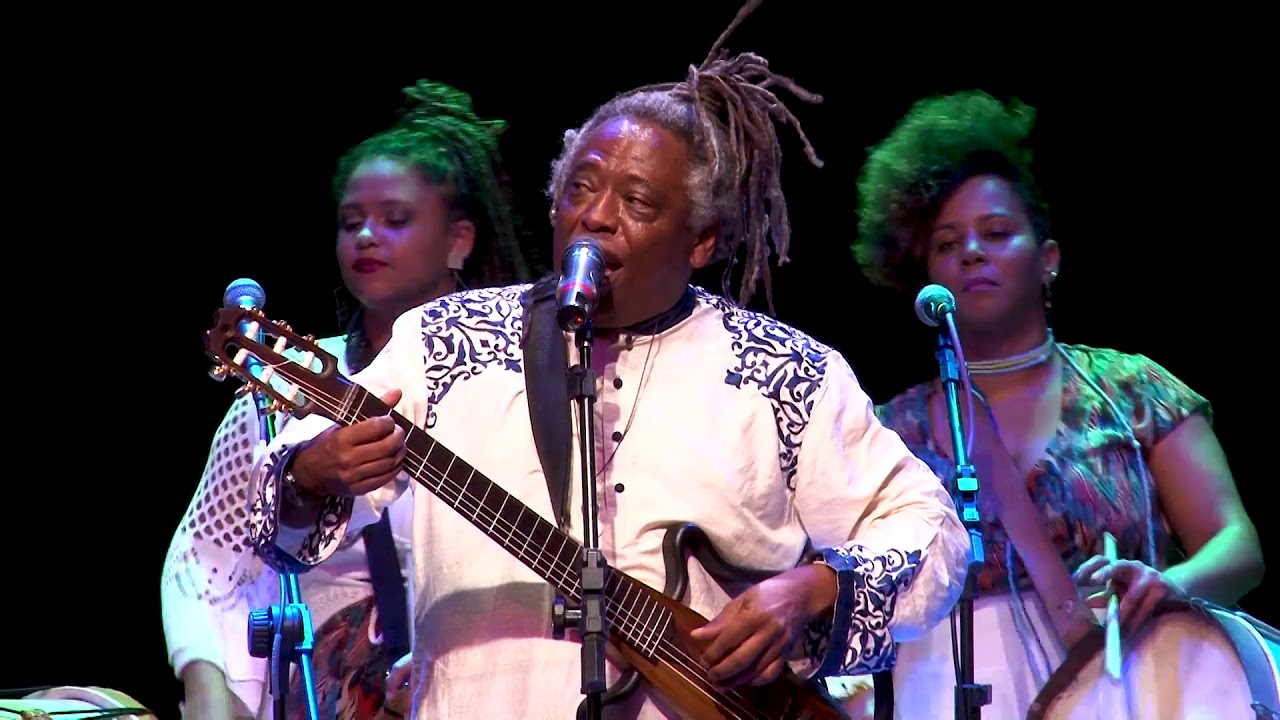 Mauricio Tizumba (Canto para Oxalá) - Part. Chico Amaral