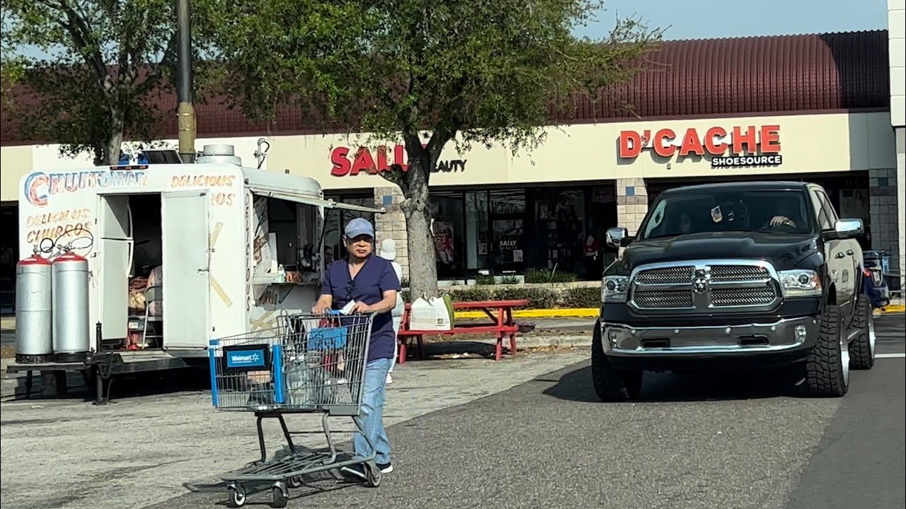 Town 'N' Country - Tampa Diverse Suburbs Caribbean Hoods - Cubans X Haitians X Colombians