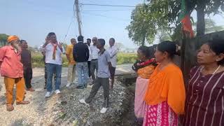 Local residents of Kalchini area expressing concern for road connectivity with Kalchini MLA.