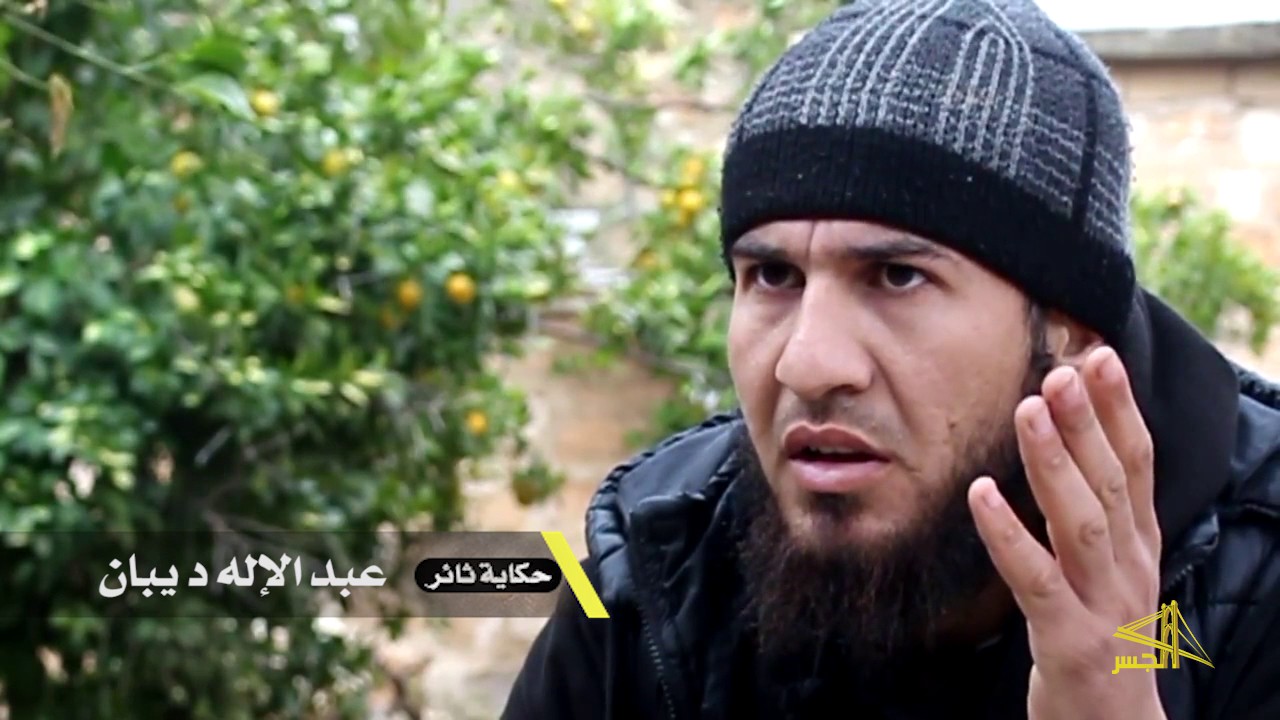 شاب من ريف حماة أجبرته ممارسات النظام على حمل السلام للدفاع عن أهله