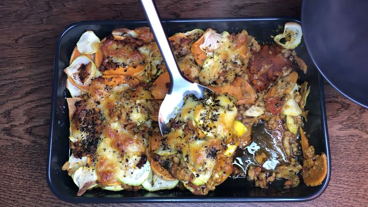 Layer casserole with zucchini and sweet potatoes / 550 kcal ・ 60