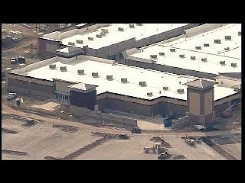 St. Louis Premium Outlets in Chesterfield evacuated after shots fired - YouTube