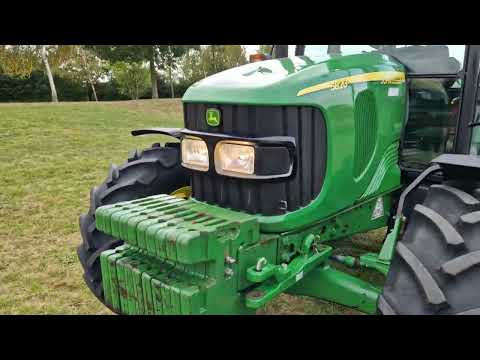 2007 John Deere 5820 4WD Tractor 22136