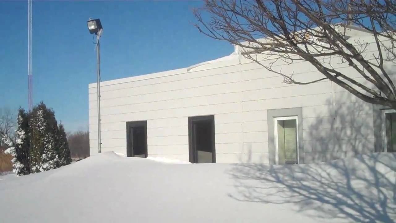 snowpocalypse 2011 - 95 WIIL ROCK studio parking lot (part II) - YouTube