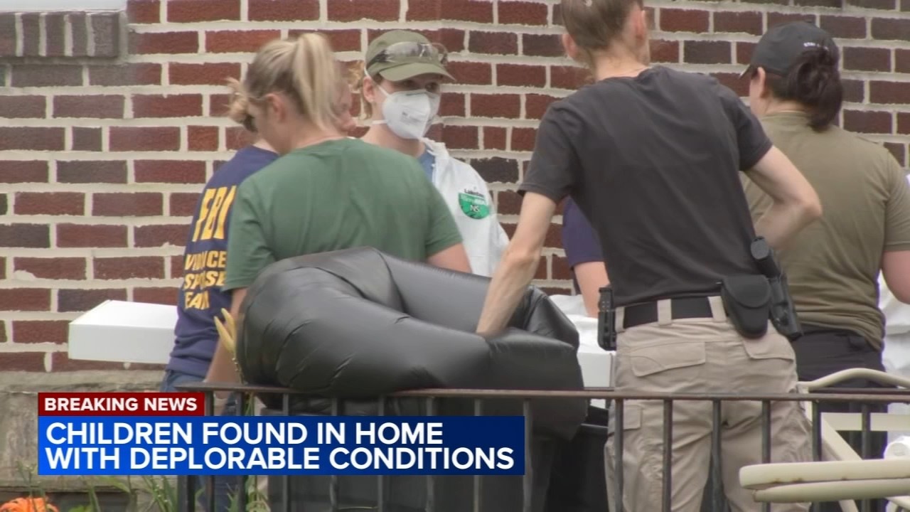 2 children found living with dead animals in Philadelphia home