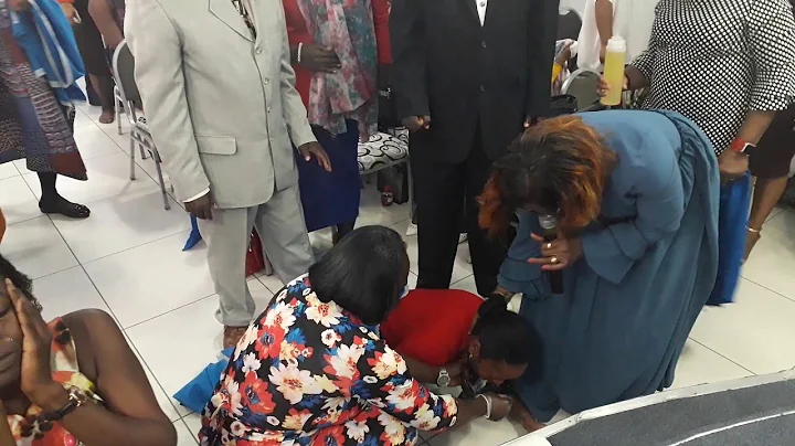 Deliverance in Jesus name (prophetess Amanda Hodge