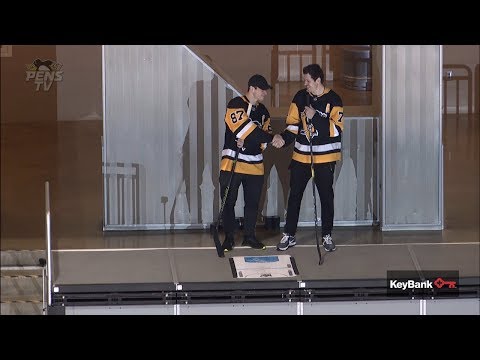 KeyBank Challenge: Extreme Puck Shooting
