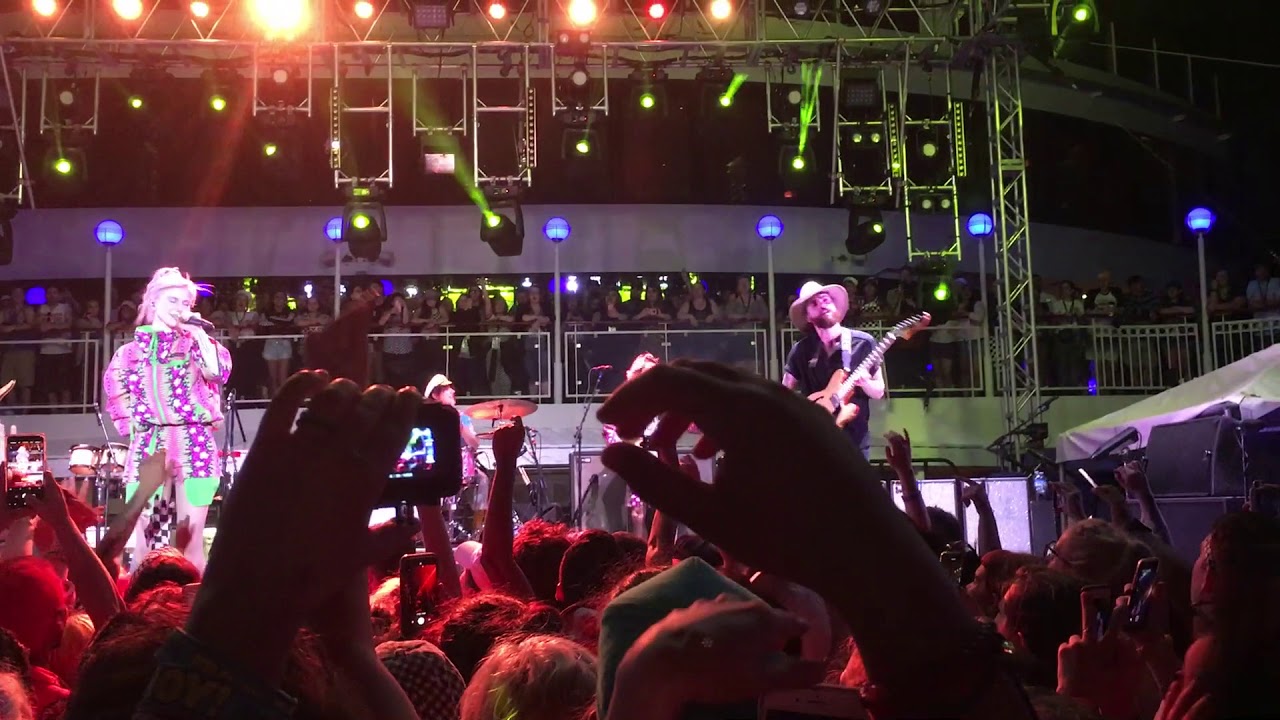 Parahoy 2018 - Here We Go Again