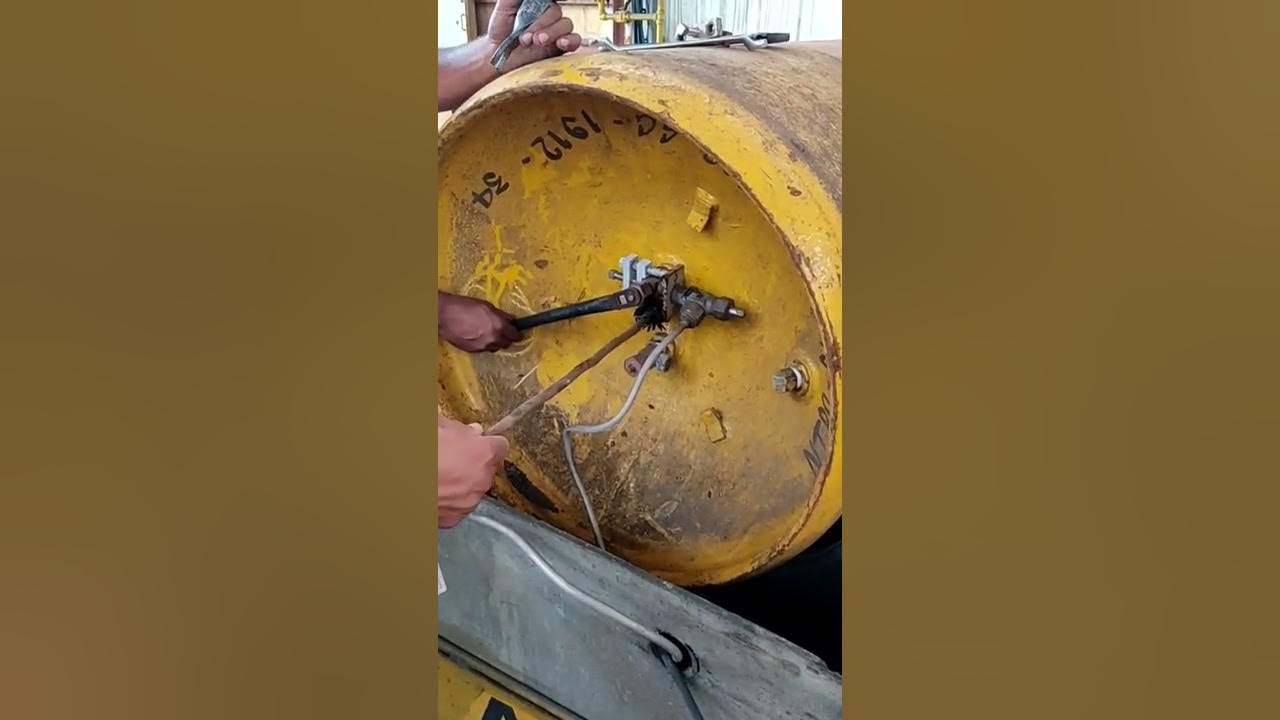 Chlorine tonner connection & Chlorine leak detection YouTube