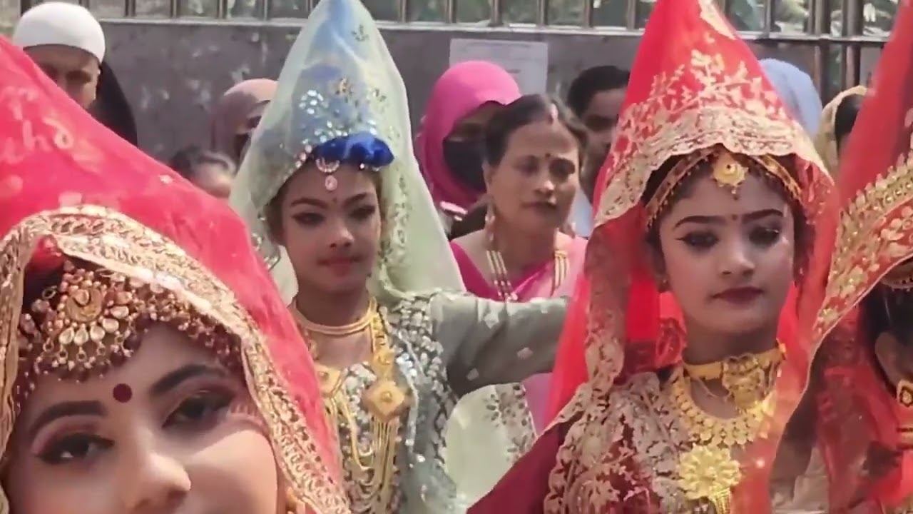 ছোট বাচ্চাদের পুতুল নাচ।