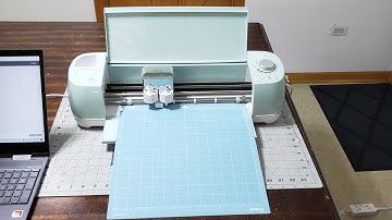 #cricutmat #beginners #load  How to Load your Mat Cricut Explorer Air 2 ➕ Vinyl Info
