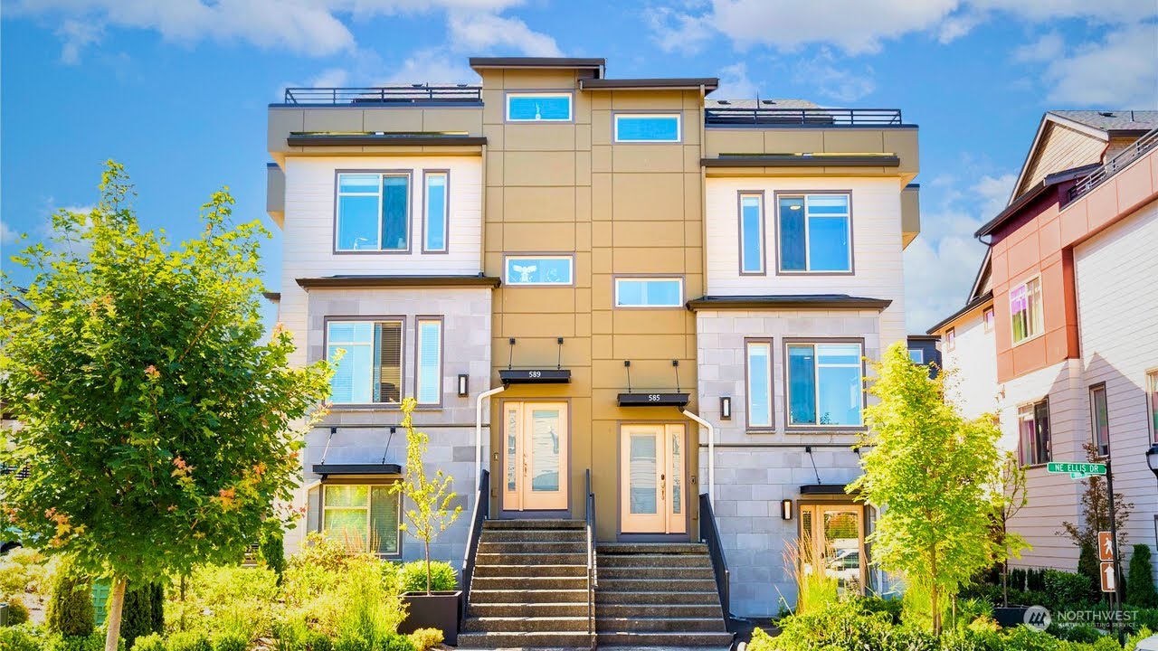 MESMERIZING Sunset Lake Views 1.35M Modern Luxury Duplex Issaquah