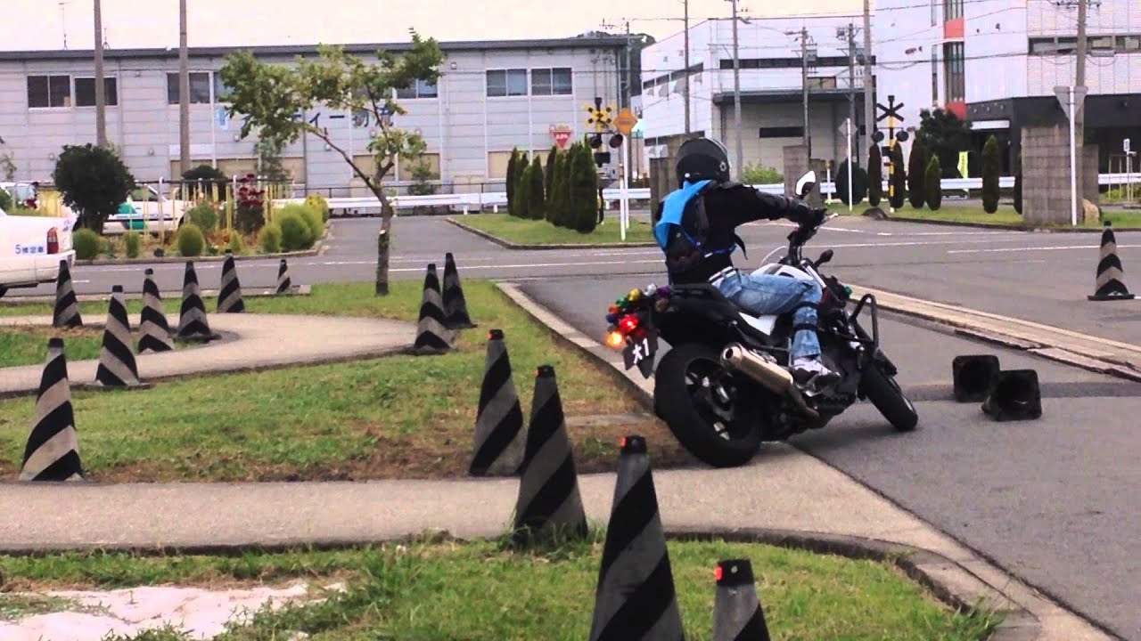 Tirando carta de moto no japao 1