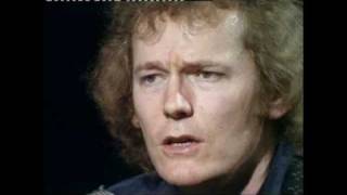 Watch Gordon Lightfoot Talking In Your Sleep video