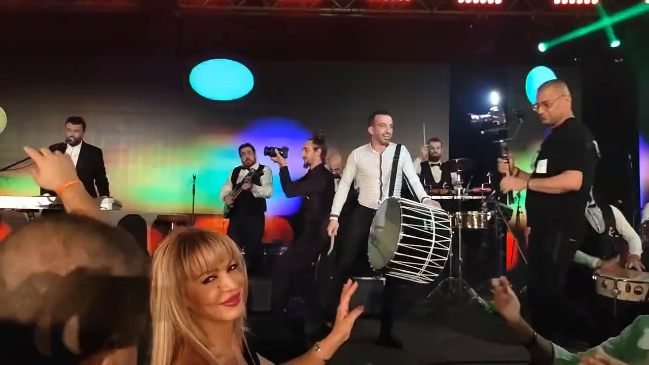 حسين الديك ولع الدنيا وجنن الجمهور في دبي... شوفوا شو عمل