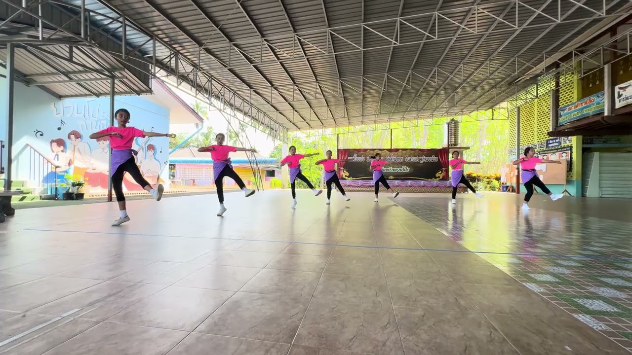 การแข่งขันแอโรบิค ระดับเครือข่าย โรงเรียนบ้านนาทุ่ง