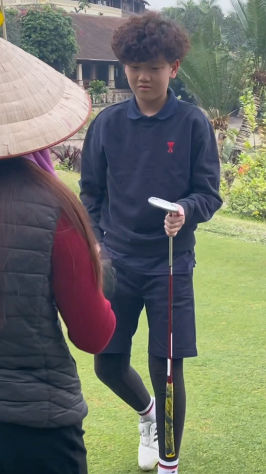(Golf familyVN )cậu bé có cú đánh putter đẹp quá ?#golf #handsomeboy #shorts
