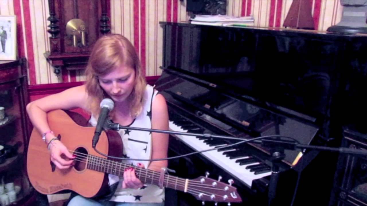 Ver Disclosure - Latch feat. Sam Smith - Emma Elizabeth cover en YouTube Ver Disclosure - Latch feat. Sam Smith - Emma Elizabeth cover en YouTube