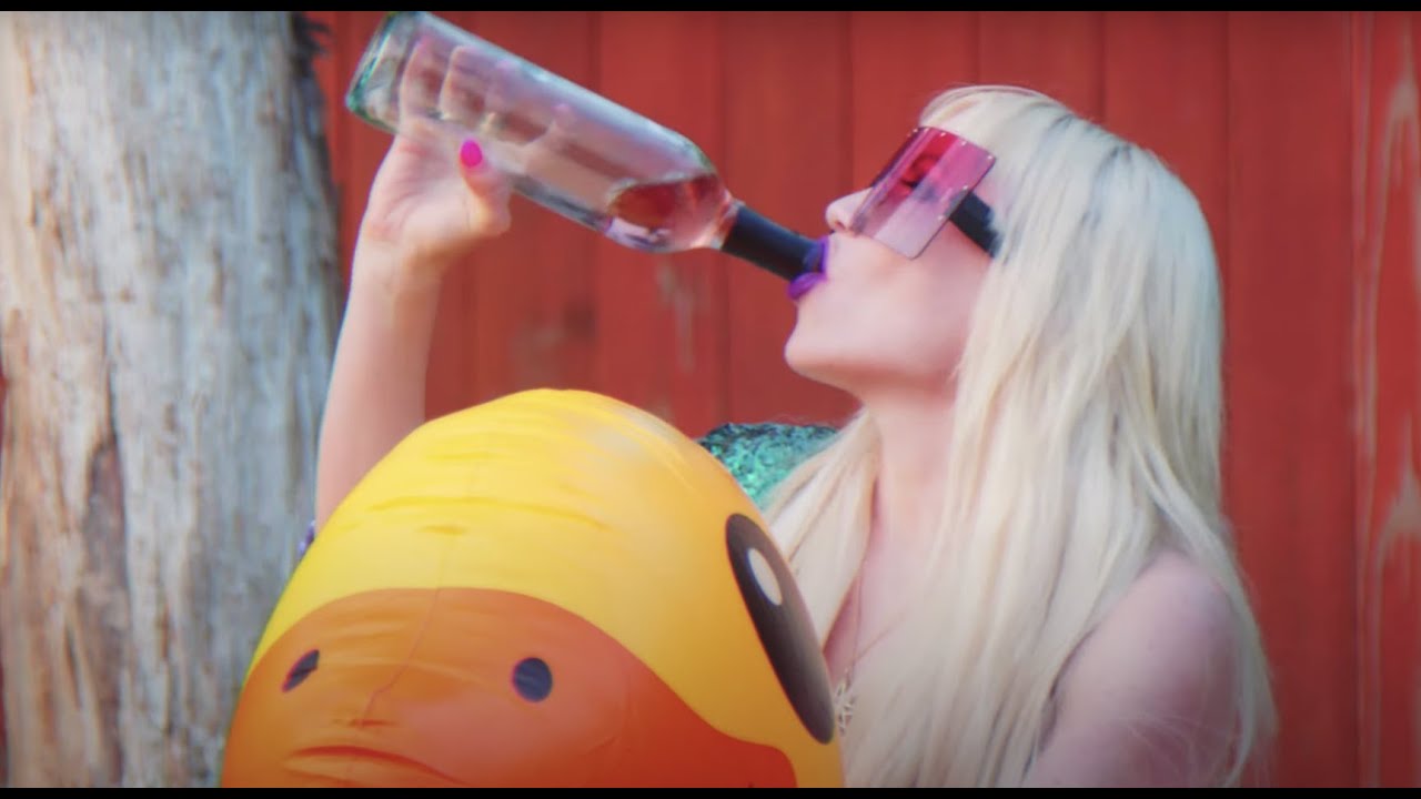 Jasmine Crowe - Monday (Official Music Video)