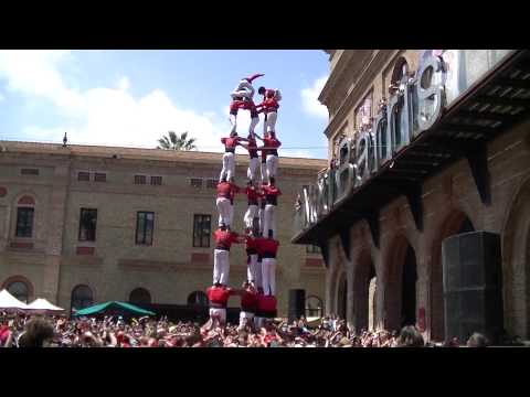 Castellers de Barcelona: 5d8 Nou Barris 12/05/2013