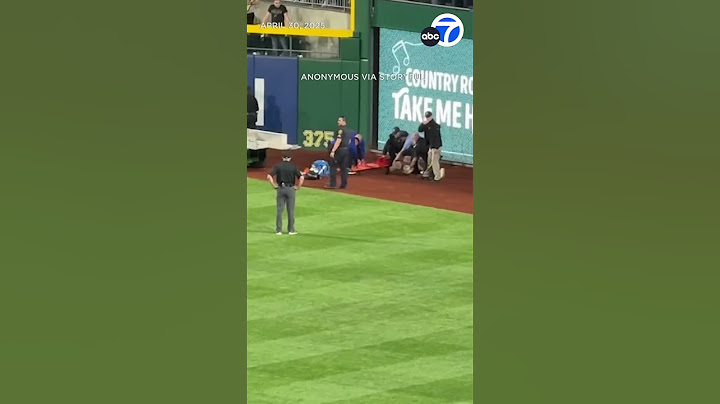 Fan falls from 21-foot wall at Pirates-Cubs game