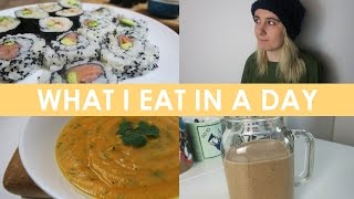 What i eat in a day (gluten free, dairy sugar free) breakfast:
chocolate & banana breakfast smoothie (cacao powder, banana, almond
butter, milk,...