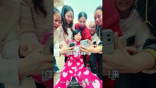 Mitu's new dress up 😂~ Building Wooden Log Cabin in Forest | Survival House Step by Step 46