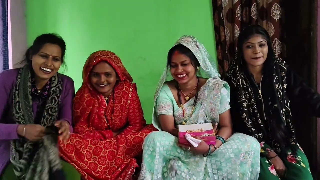 मोनिका जी से मिलने गई आज कुसुम जी उनका कपड़ा लेकर देने के लिए 🙏👌🙏👌