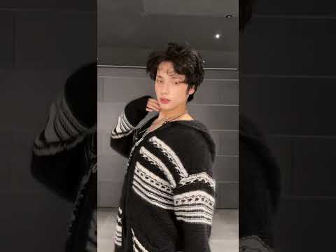 <strong>pure</strong> yet powerful #<strong>shorts</strong> #투모로우바이투게더 #TOMORROW_X_TOGETHER #TEMPTATION #SugarRushRide
