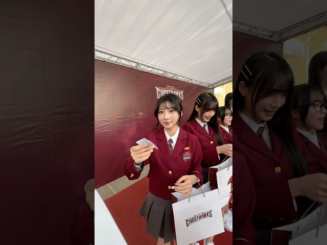 賽前可以這麼多學姊擊掌 還能收到學姊們給的小情書😆 #啦啦隊 #wingstars #nina #一粒 #李樂 #玖玖 #筱雯 #米妮 #芋頭 #千千 #黃澄澄 #昆昆 #艾琳 #치어리더