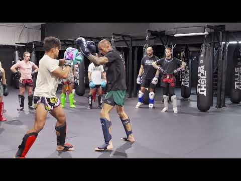 Eddie Farrell Seminar - Using the Long Guard & Counters for Muay Thai