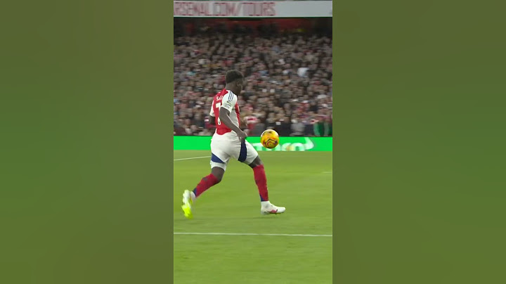 The perfect slow-mo angle of Bukayo Saka's stunner v. Liverpool 🤩
