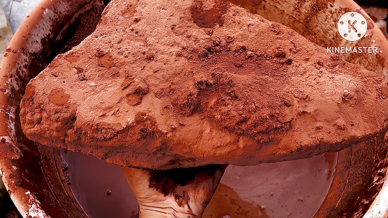 Red dirt: the perfect stress-reliever, melting frustration away. ASMR