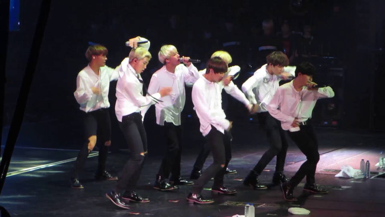 [FANCAM] 160730 BTS (방탄소년단) Epilogue in Manila - Tomorrow