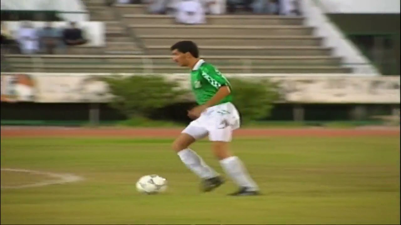 مباراة الدوري العام لكرة القدم بين فريقي النصر والعربي للموسم الرياضي 91-92