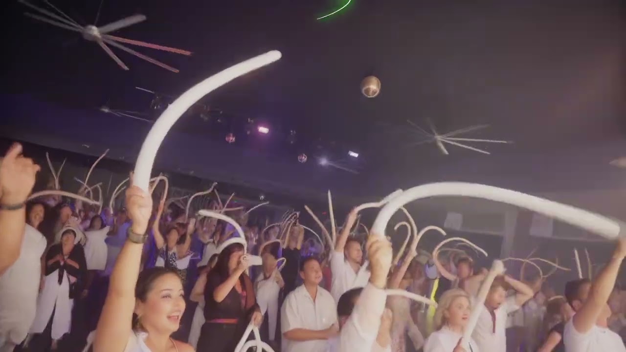 Riu Party Aruba White 30s