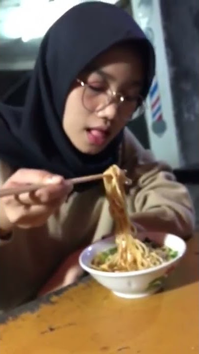 story wa prank makan bareng cewek cantik