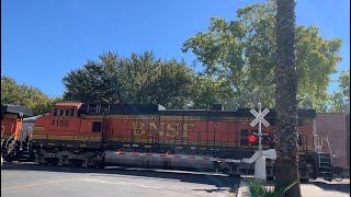 BNSF 7119 Manifest Freight Train North - D Street Railroad Crossing, Sacramento CA