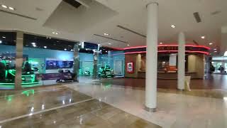mall  walk  Broward mall .                       fort Lauderdale . Florida .