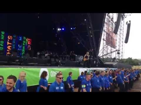 Lionel Richie - Dancing on the Ceiling @Glastonbury 2015