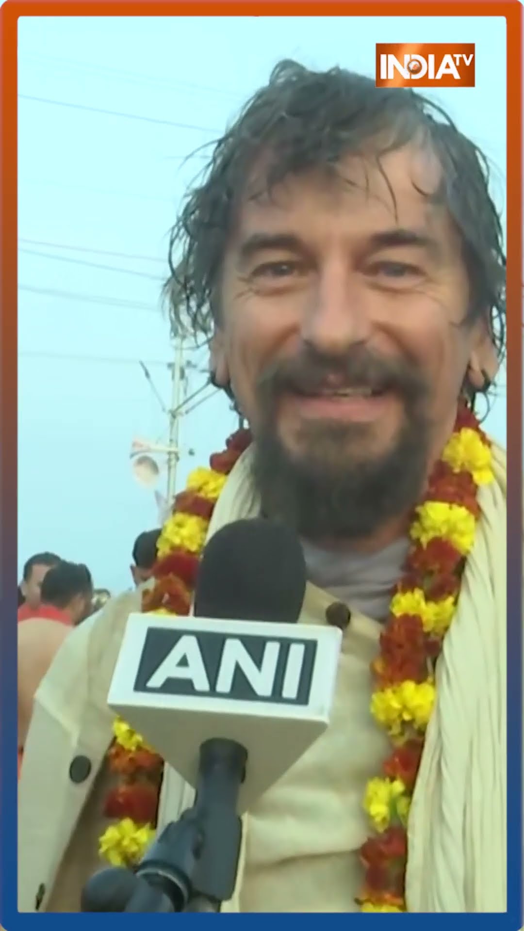 #mahakumbh2025 महाकुंभ में विदेश से आए श्रद्धालु, सनातन की जयजयकार #cmyogi #indiatv