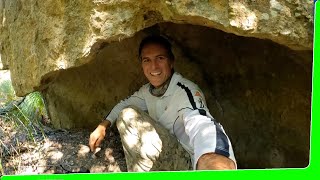 Bush food &amp; exploring 9000yo Caves - Overnight Solo Boat Camping and fishing - Day 2 - EP.570