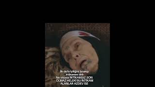 Aurasini Savuruyor Azi̇ze Alazzzz Resimi