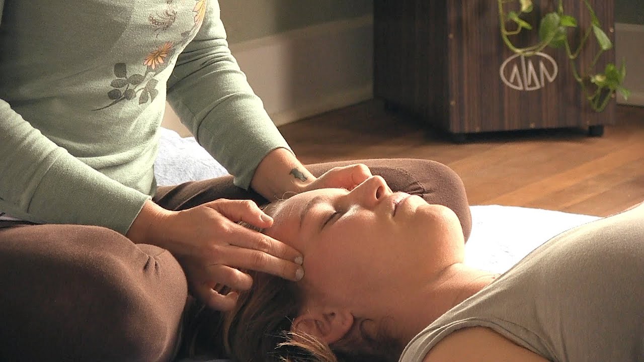 6 of the Most Common Massage Therapy Techniques (Happy Head)