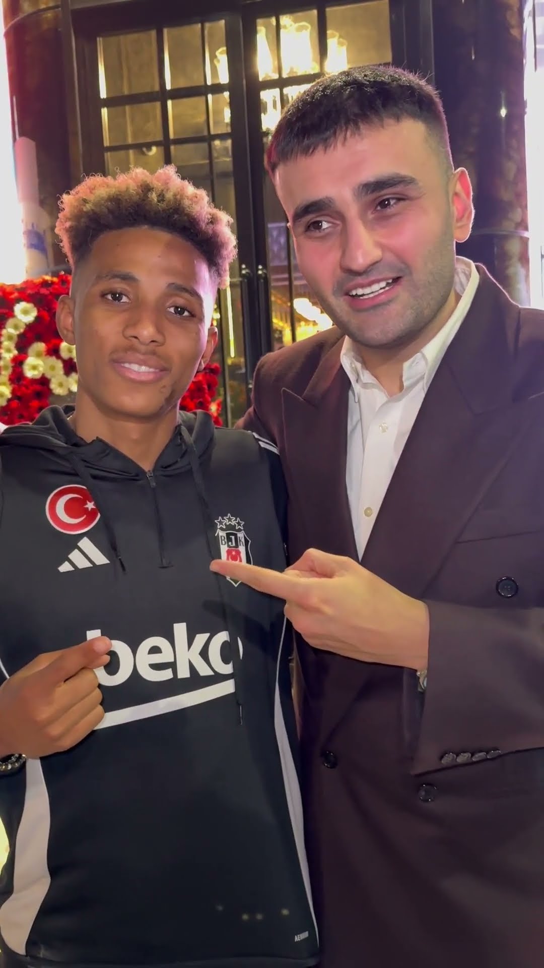 Yeni Restaurantım Chef Czn Burak Etiler'de Açıldı! Gedson Kardeşime Teşekkür Ederim #shorts