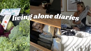 living alone diaries | solo weekend, closet declutter &amp; farmer&#39;s market 👩🏼‍🌾✨